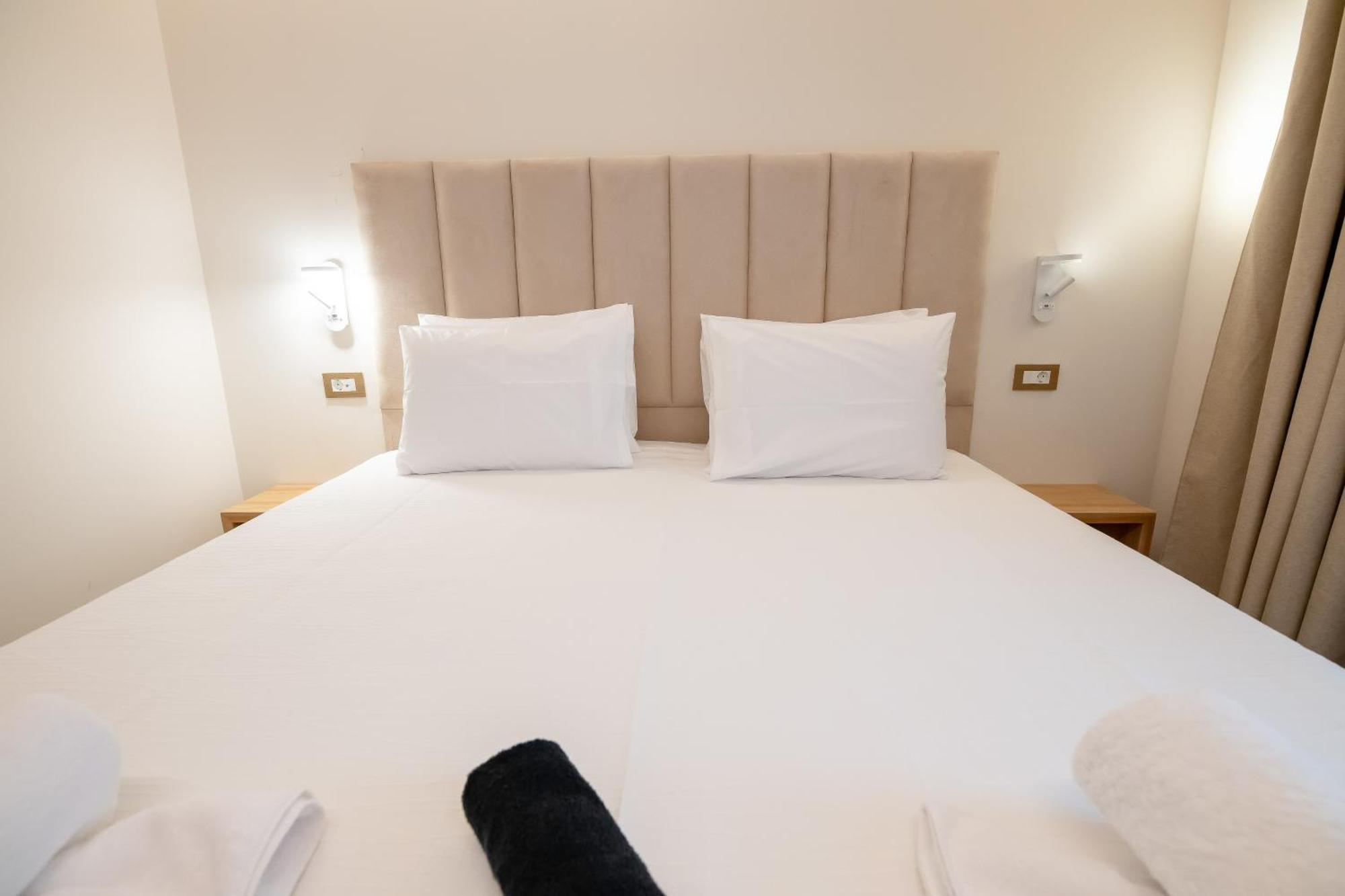 Ocean 11 Hotel สเกียธอสทาวน์ ภายนอก รูปภาพ