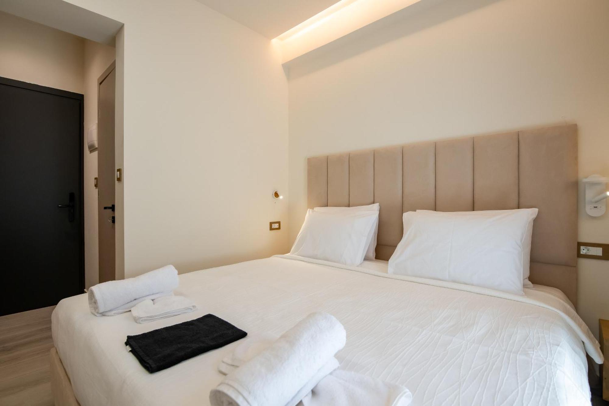 Ocean 11 Hotel สเกียธอสทาวน์ ภายนอก รูปภาพ